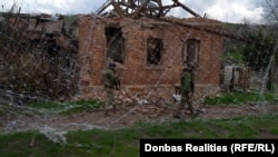 Під час руху дорогою потрібно пам'ятати про ймовірне укриття, якщо раптово наближатиметься дрон