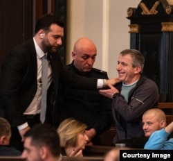 გიორგი ტერიშვილი სასამართლო სხდომაზე - ფოტო არქივიდან. კანონის ახალი მოთხოვნებით, სასამართლოს შენობაში ფოტოს და ვიდეოს გადაღება, აუდიოს ჩაწერა აკრძალულია.