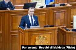 Vasile Tarlev, deputat neafiliat, la ședința de constituire a Parlamentului R. Moldova, 22 octombrie 2025.