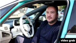 Adrian Mitrea este jurnalist specializat în domeniul auto.