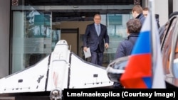 Pe 26 noiembrie, ambasadorul rus agreat, Oleg Ozerov, a fost convocat la Ministerul de Externe al R. Moldova. Pe scările instituției a fost expusă drona „Gerbera”, găsită cu o zi mai devreme în localitatea Cuhureștii de Jos, raionul Florești.