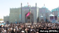 مراسم افراشتن جهنده در شهر مزار شریف