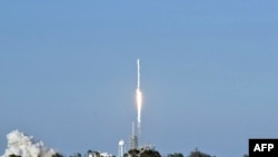 Falcon 9 ракета.