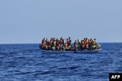 Cel puțin 2.500 de migranți au murit încercând să traverseze Marea Mediterană în 2023.