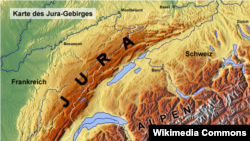 Юрский горный массив на юго-востоке Франции близ границы со Швейцарией