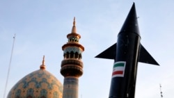 ماکت نصب شده یک موشک در میدان فلسطین تهران