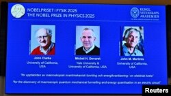 Con Klark, Mişel Devor, Con Martinis