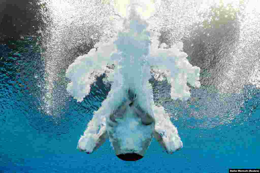 Nastup Britanca Matthewa Leeja na skakanju 10-metarske platforme u Sandwell Aquatics Centru, Velika Britanija, 7. august.