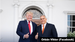 Donald Trump és Orbán Viktor 2022. augusztus 2-án Trump New Jersey birtokán 