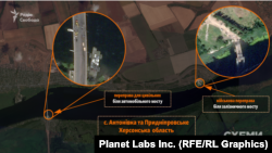 Супутниковий знімок Антонівського мосту та залізничного мосту, 1 серпня 2022 року