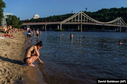 Plyajdagi azo azo Gey anal juda ogriqli