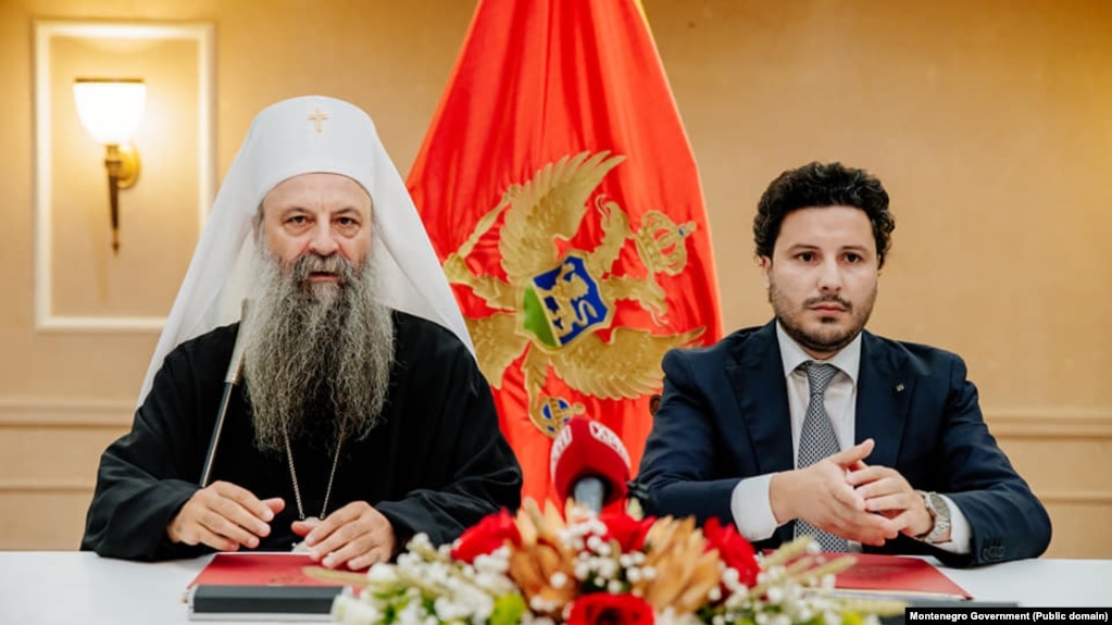 Kryeministri i Mali të Zi, Dritan Abazoviq, dhe patriarku i Kishës Ortodokse Serbe, Porfirije Periq, në Podgoricë, më 3 gusht 2022.