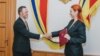 Ministrul de interne al R. Moldova, Ana Revenco și reprezentantul Biroului Federal de Investigații (FBI) al SUA