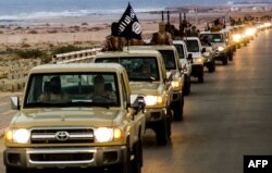 Колонна боевиков "Исламского государства", базирующихся в Ливии