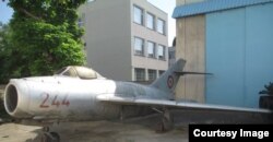 МиГ-15 – самый массовый реактивный боевой самолёт в истории. Сконструирован для уничтожения летающих суперкрепостей Б-29. Снимок А. Гогуна, сделанный в военно-историческом музее Бухареста