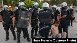 SUkobi sa policijom u Nikšiću tokom proslave Dana državnosti Crne Gore 13. jul 2022. Foto: Savo Prelević