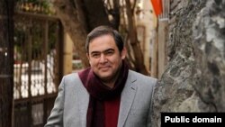 حسین دهباشی، فعال رسانه‌ای و سازنده فیلم‌های تبلیغاتی حسن روحانی در انتخابات ریاست جمهوری