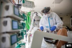 Biroul pentru Europa al Organizaţiei Mondiale a Sănătăţii estimează că cel puţin 17 milioane de europeni au suferit de tulburări pe termen lung legate de Covid în 2020 şi 2021.