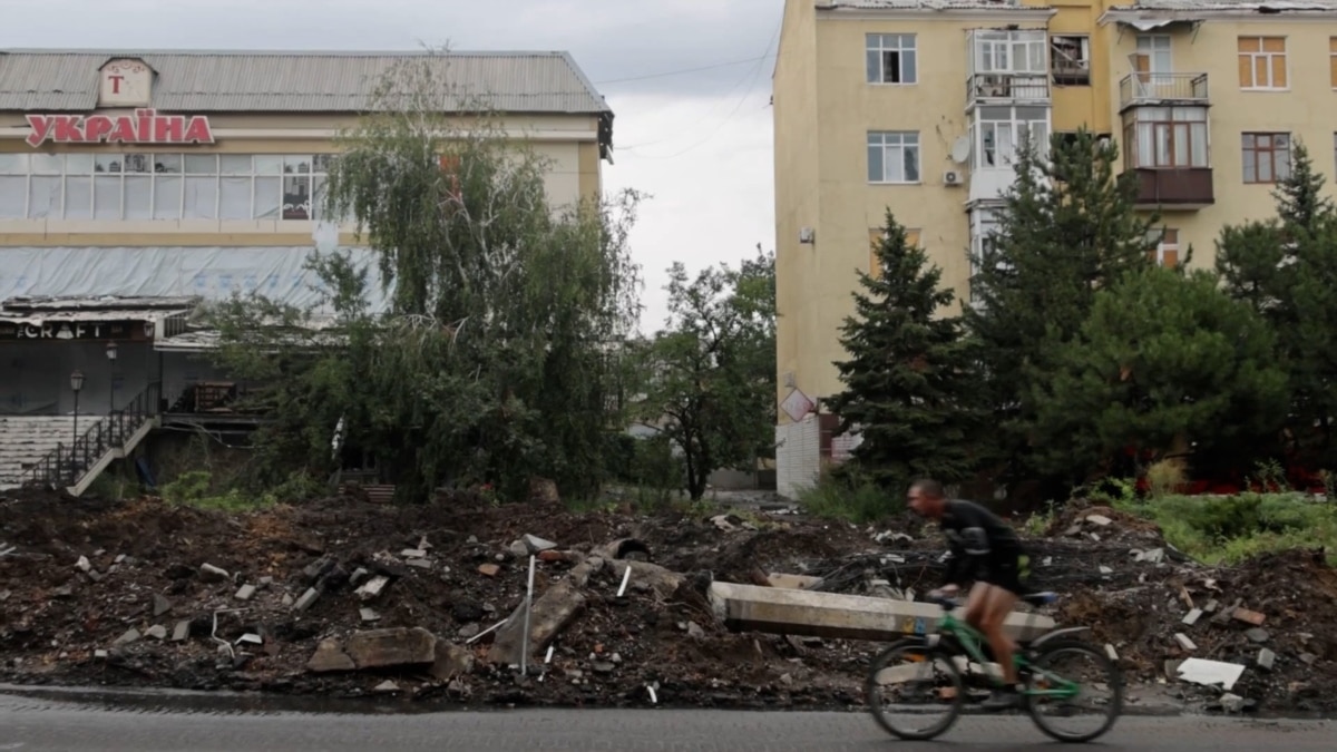  Now It s Even Worse Residents Hold Out In Ukraine s Frontline City Of Bakhmut