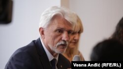Ambasador Ukrajine u Srbiji Volodomir Tolkač u debati sa izbeglicama iz Ukrajine, Beograd, avgust 2022. 