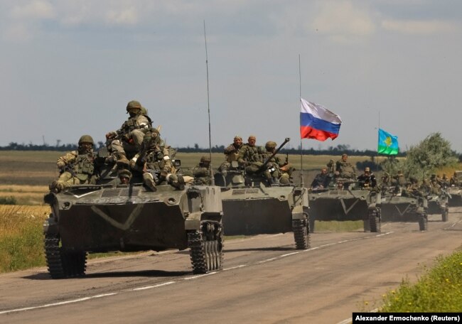 Konvoj oklopnih ruskih vozila u dijelu ukrajinske regije Zaporižje pod ruskom kontrolom 23. jula. 2022.