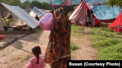 The life of Afghan refugees in a Pakistani camp
2022.08.08
د پاکستان په يوه کمپ کې د افغان کډوالو ژوند