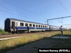 După ce locomotiva unui tren care circula pe ruta București - Baia Mare a ars, cele 4 vagoane ale trenului au rămas în gara din Bonțida, din apropiere de Cluj-Napoca. O nouă locomotivă a preluat vagoanele după aproximativ o oră, iar trenul a avut la destinație o întârziere de o oră și 15 minute (2021).