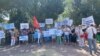 Акция протеста родителей учащихся школ Бишкека, 27 июля 2022 г.