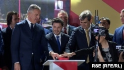 Predsjednik i premijer Crne Gore, Milo Đukanović i Dritan Abazović, na ceremoniji otvaranja autoputa