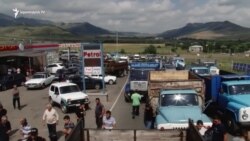 Գյուղացիները փակել էին Ստեփանավան-Վանաձոր ավտոճանապարհը, վարչապետը հանձնարարեց կարգավորել հուզող հարցերը