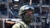 Российский военный в оккупированном Мариуполе. Иллюстративное фото