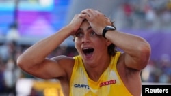  Арманд Дуплантис след победния скок на Световното състезание в Юджийн, Съединени американски щати. 