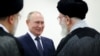 Верховный лидер Ирана аятолла Али Хаменеи (справа) встречается с президентом России Владимиром Путиным в Тегеране, 19 июля 2022 года