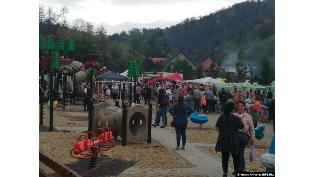 Lume multă și prețuri mari la Festivalul Clătitelor 2022, ediția 21, la Moneasa