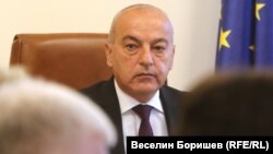 Служебният премиер Гълъб Донев