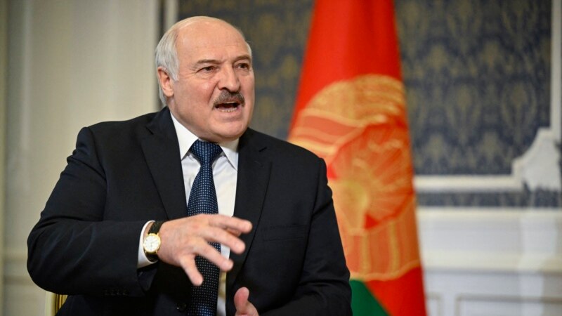 Лукашенко: самолеты в Беларуси переоборудовали под ядерное оружие