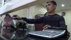 «У нас свои каналы». Как в Кыргызстане появился и работает черный валютный рынок