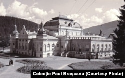 În anul 1936 au loc primele lucrări mai ample de reparații ale Cazinoului, sub supravegherea inginerului Gheorghe Constantinescu, expert al fondului bisericesc. Clădirea s-a extins în zona terasei de pe latura sudică cu trei travei, arată documentația actuală a Fondului Bisericesc. După restaurarea de acum Cazinoul va reveni la forma inițială, din 1898, fără sala din dreapta acestei imaginii.