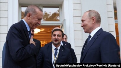 Recep Tayyip Ərdoğan (solda) və Vladimir Putin Soçi görüşündən sonra