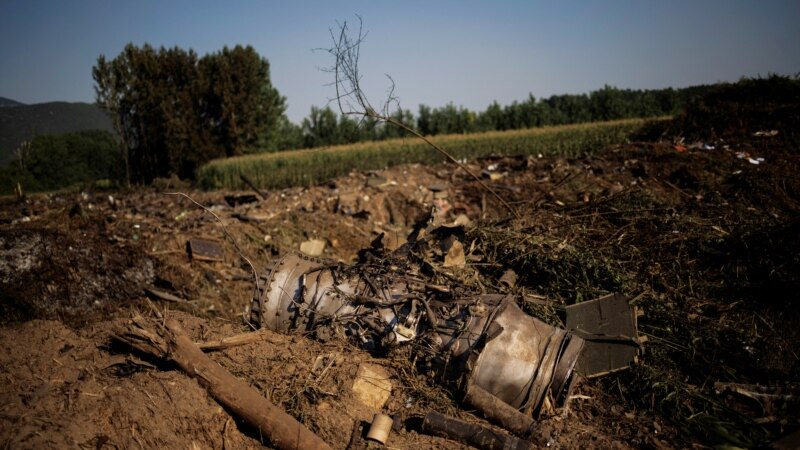 Се урна мал авион во Грција, загина пилотот