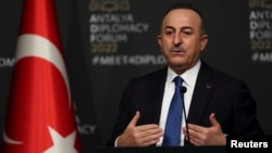 Министр иностранных дел Турции Мевлют Чавушогл 
