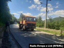 Largimi i barrikadave në Zupç.