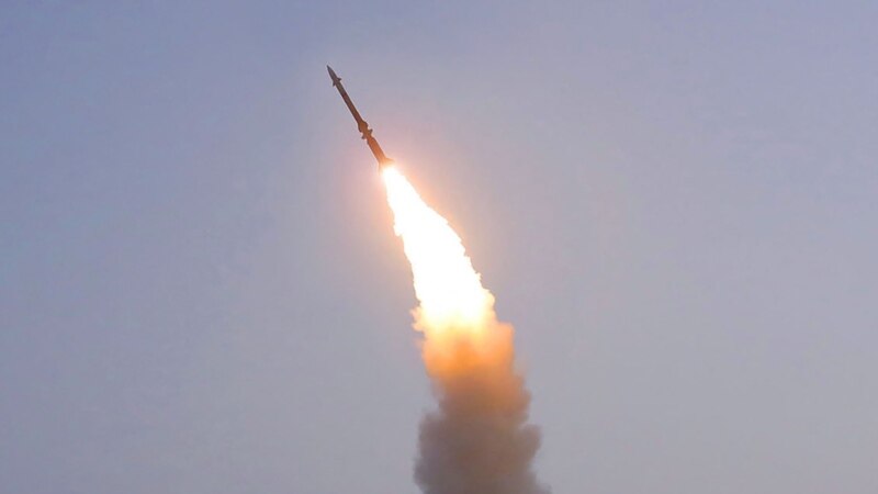 Северна Кореја лансираше нова балистичка ракета