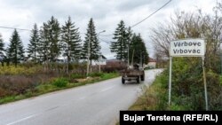 Selo Vrbovac je po kosovskom sistemu opština Klokot, gde većinu čine pripadnici srpske zajednice