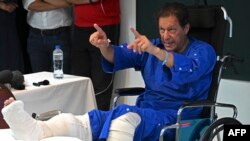 عمران خان د نومبر پر څلورمه د ډزو تر پېښې وروسته په وینا کې تور پورې کړ چې وزیراعظم، د کورنیو چارو وزیر او د پوځ او جنرال ورباندې په حمله کې ککړ دي.