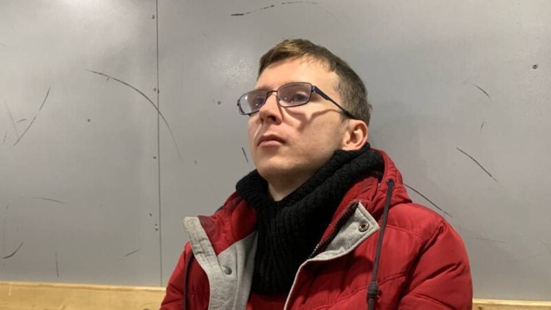 Самарского активиста Андрея Жвакина задержали на одиночном пикете у Басманного суда Москвы