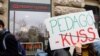 Diákok tüntetnek élőlánccal az oktatás rossz állapota miatt Budapesten 2022. november 18-án
