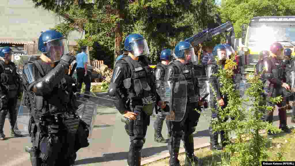 BiH - Vlasti RS nastavile represiju nad porodicom Vulić, Banjaluka, 26. juli 2013. Foto: RSE / Erduan Katana 