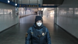 The main railway station in Kyiv is closed for quarantine.