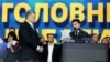 Петра Порошенка (ліворуч) на виборах готові підтримати 14% українців, Володимира Зеленського (праворуч) – 29%